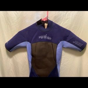 EUC Girls Jobe wet-suit size 5-6
